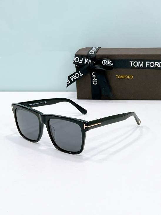Picture of Tom Ford Sunglasses _SKUfw77096646fw